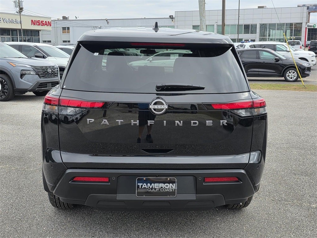 2026 Nissan Pathfinder S