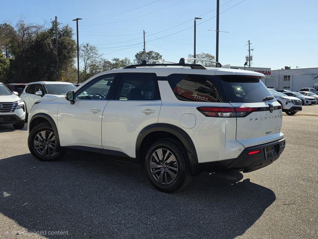 2024 Nissan Pathfinder SV