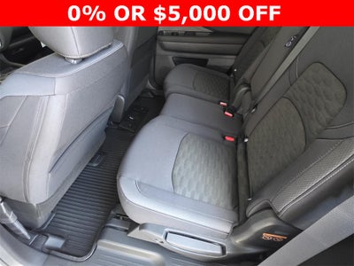 2025 Nissan Pathfinder SV