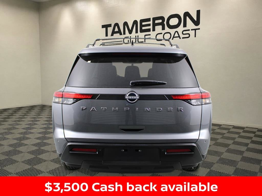 2026 Nissan Pathfinder SV