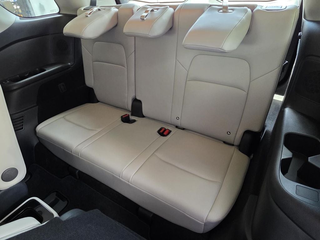 2024 Nissan Pathfinder SL Premium Package