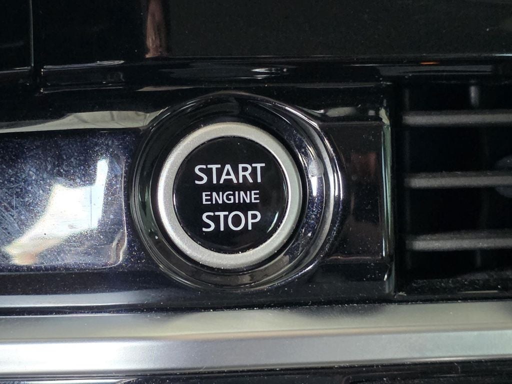 2024 Nissan Pathfinder SL Premium Package