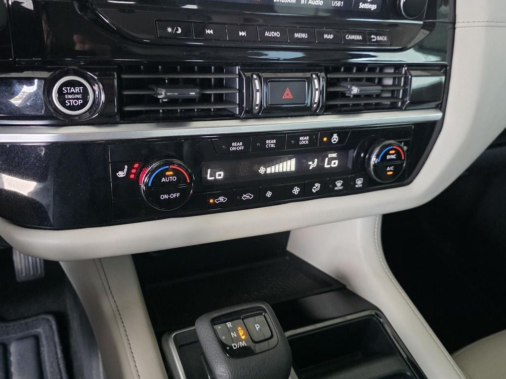 2024 Nissan Pathfinder SL Premium Package
