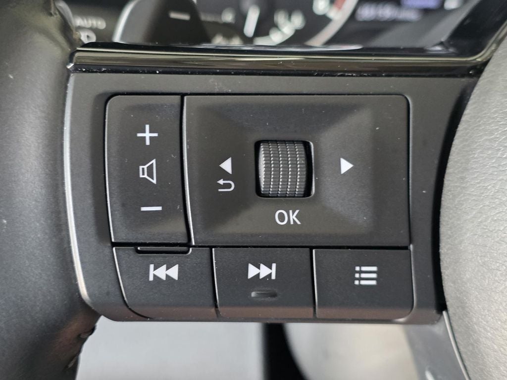 2024 Nissan Pathfinder SL Premium Package