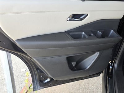 2024 Nissan Pathfinder SL Premium Package
