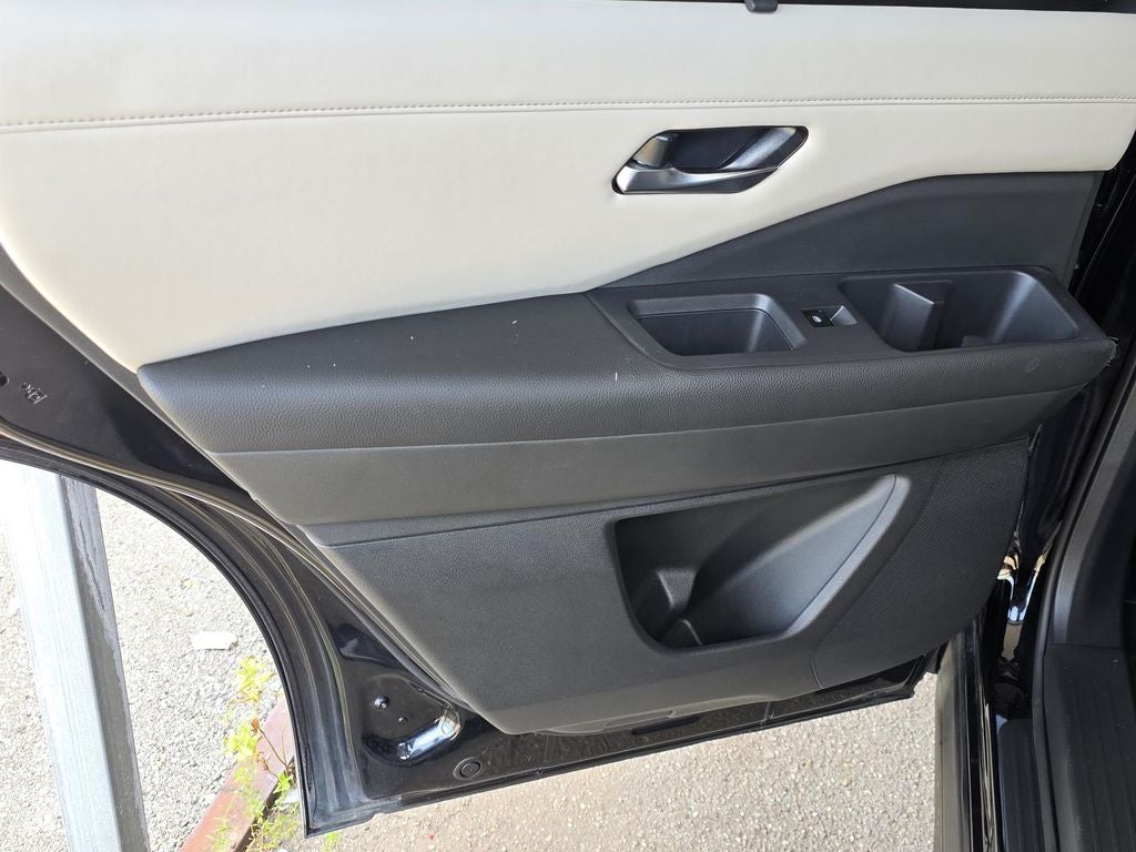 2024 Nissan Pathfinder SL Premium Package
