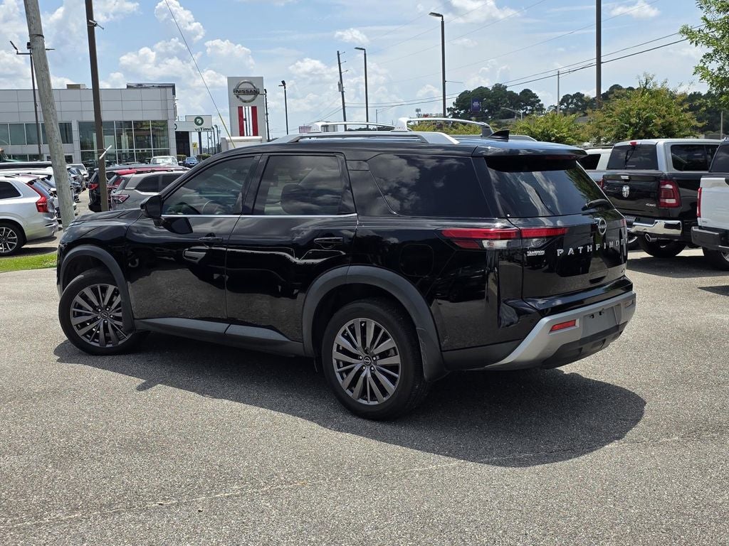 2024 Nissan Pathfinder SL Premium Package