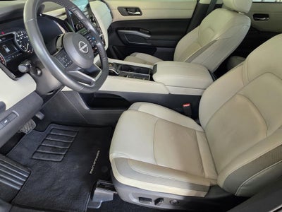 2024 Nissan Pathfinder SL Premium Package
