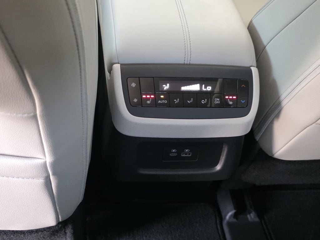 2024 Nissan Pathfinder SL Premium Package
