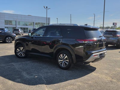 2024 Nissan Pathfinder SL