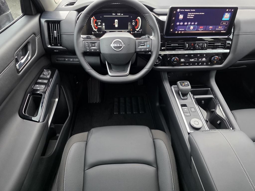2026 Nissan Pathfinder SL