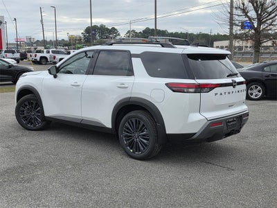 2026 Nissan Pathfinder SL