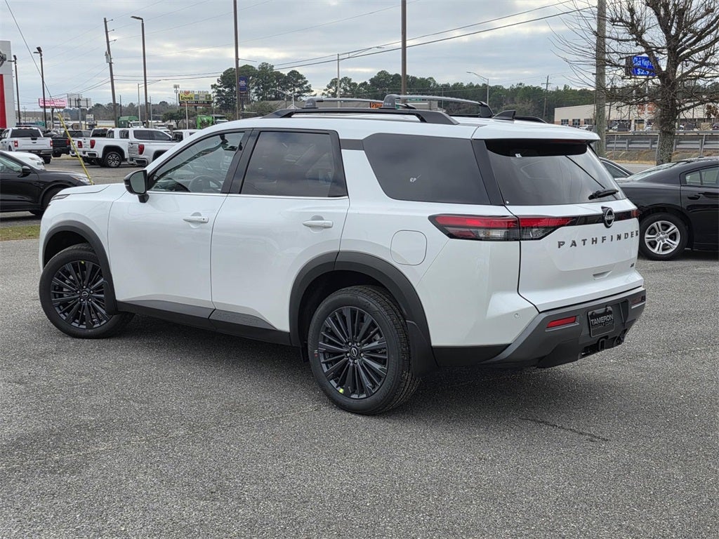2026 Nissan Pathfinder SL