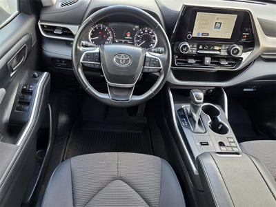 2023 Toyota Highlander LE
