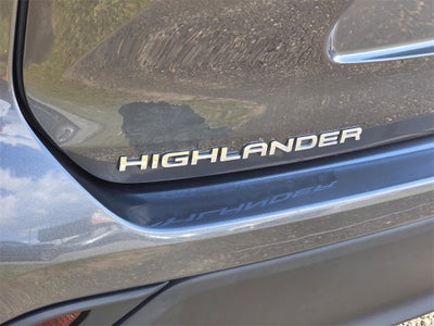 2023 Toyota Highlander LE