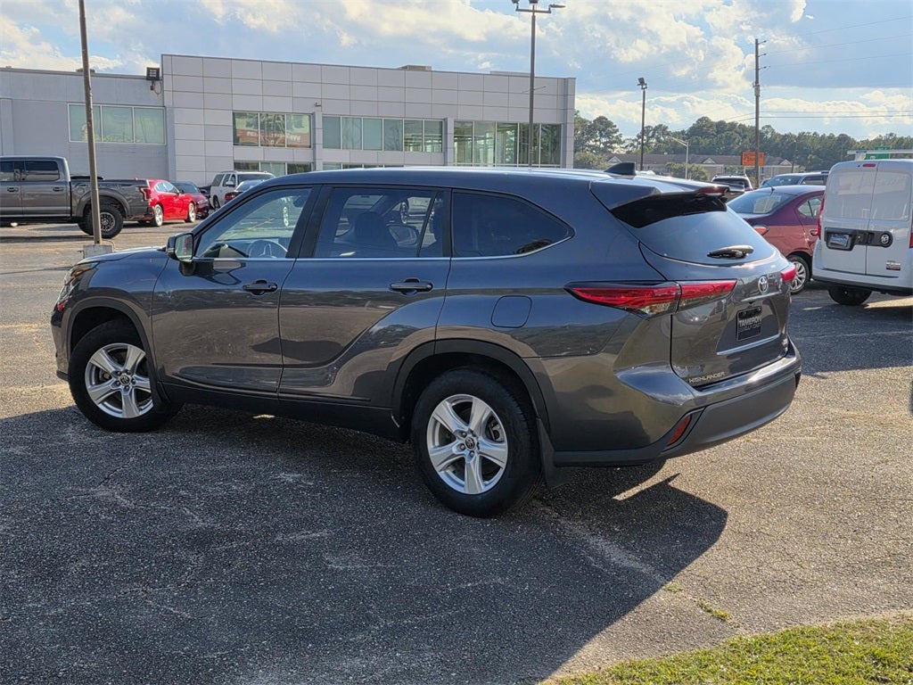 2023 Toyota Highlander LE