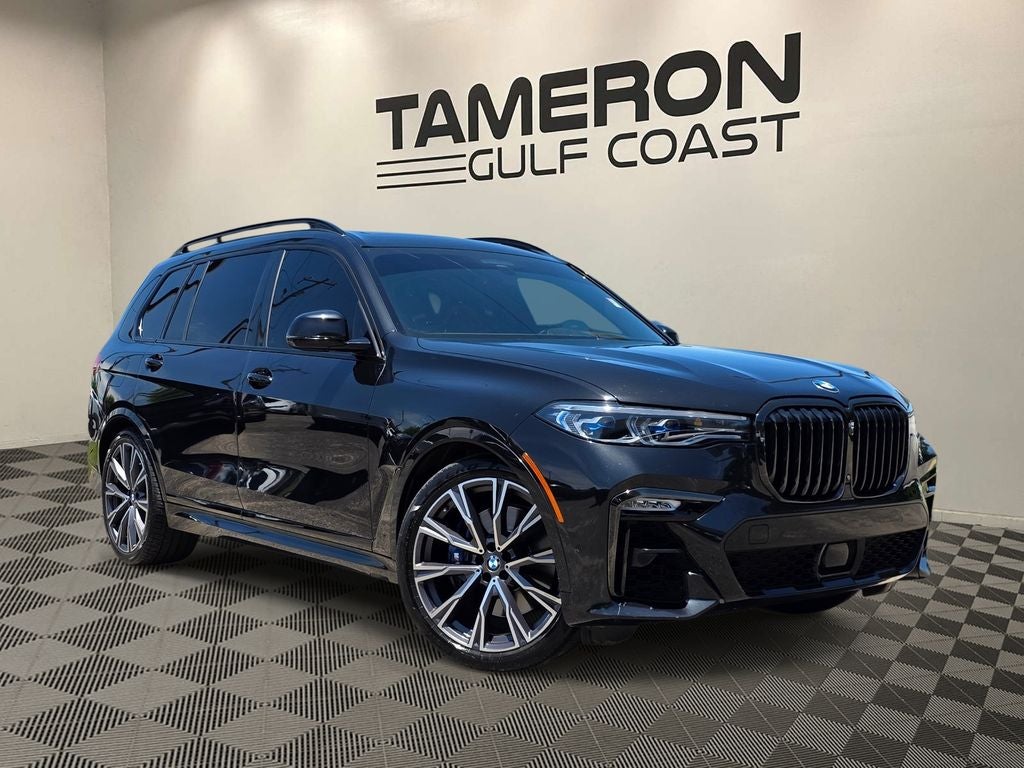2021 BMW X7 M50i's photo