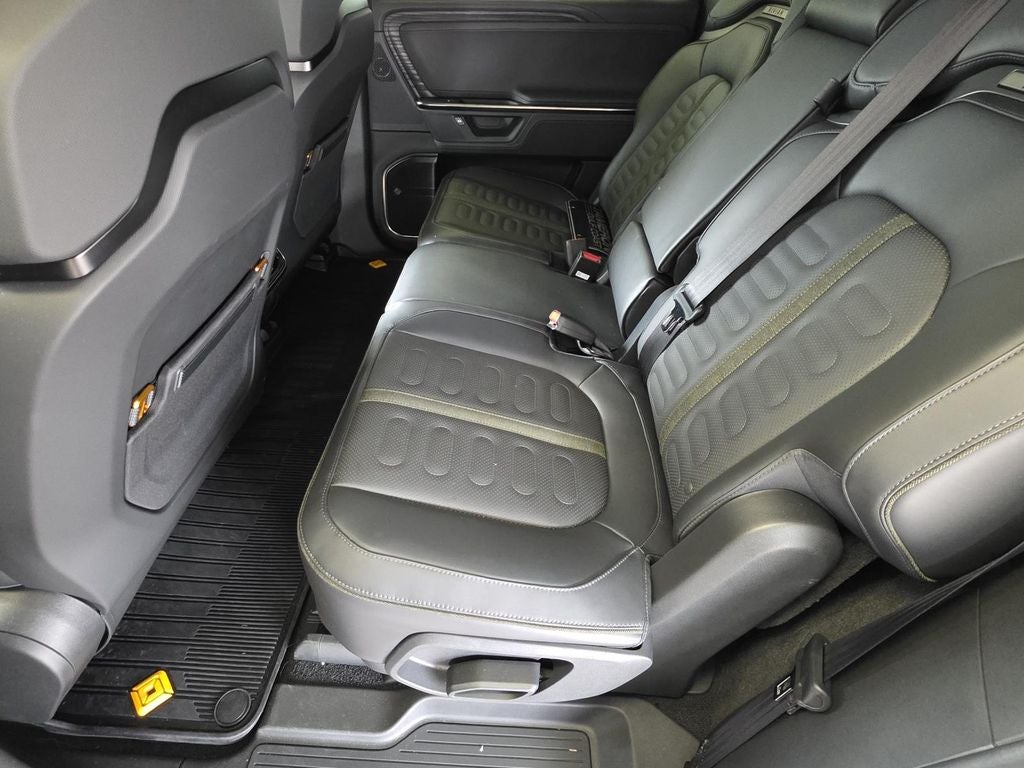 2025 Rivian R1S Adventure Dual Motor Standard Pack