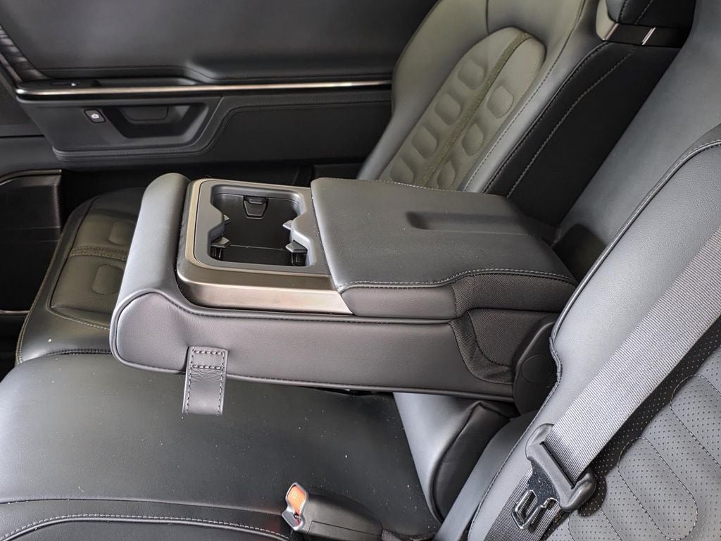 2025 Rivian R1S Adventure Dual Motor Standard Pack