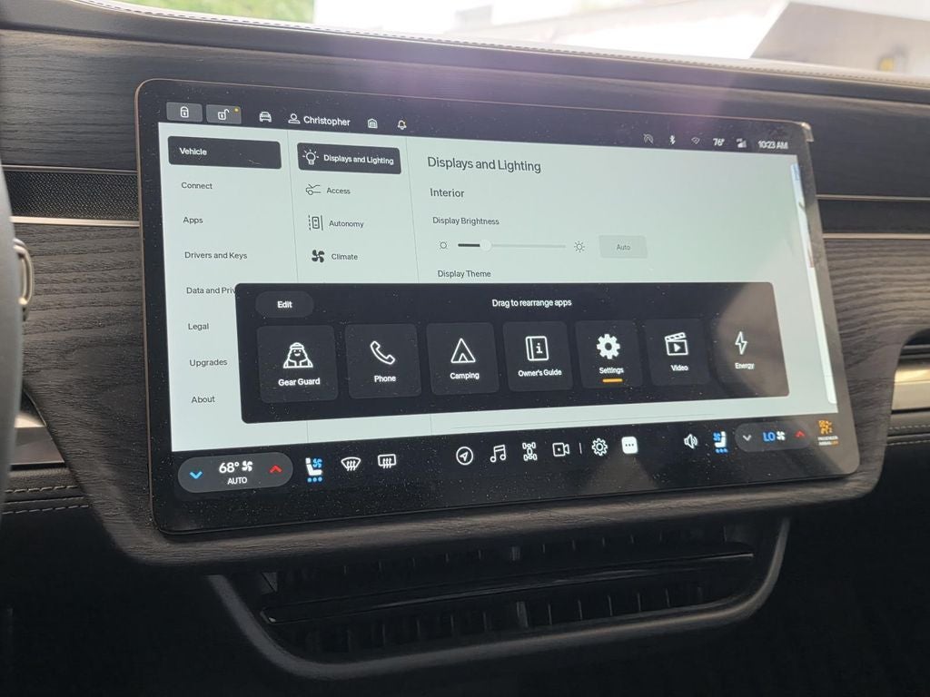 2025 Rivian R1S Adventure Dual Motor Standard Pack