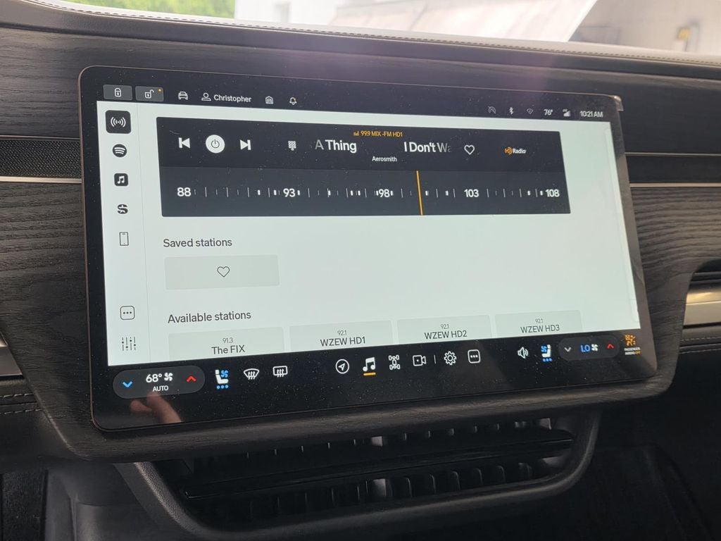 2025 Rivian R1S Adventure Dual Motor Standard Pack