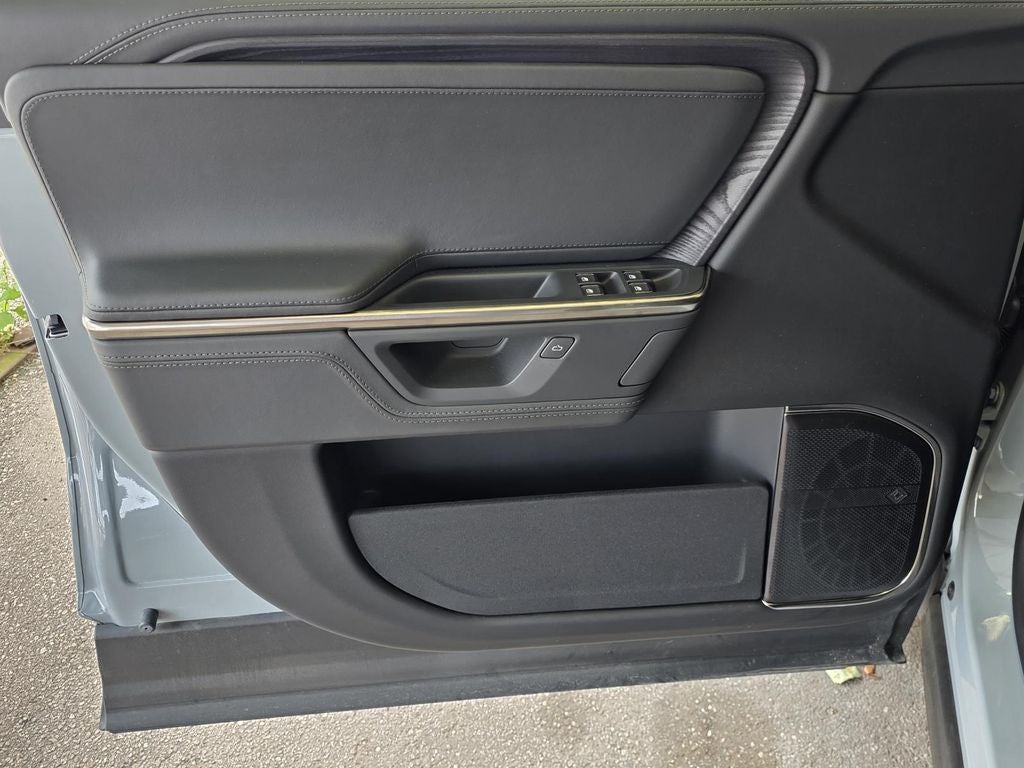 2025 Rivian R1S Adventure Dual Motor Standard Pack