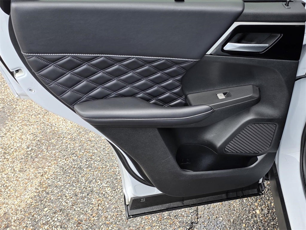 2024 Mitsubishi Outlander PHEV SEL