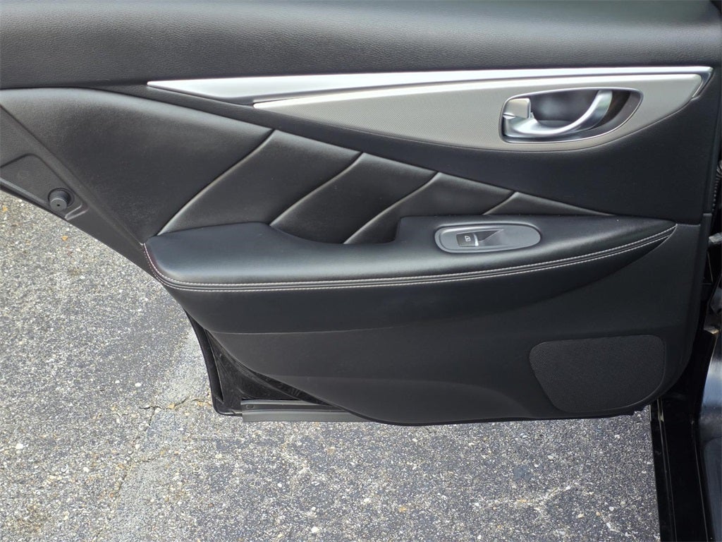 2022 INFINITI Q50 LUXE