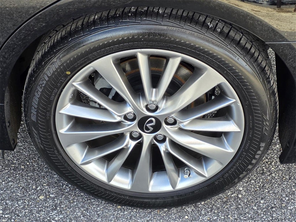 2022 INFINITI Q50 LUXE