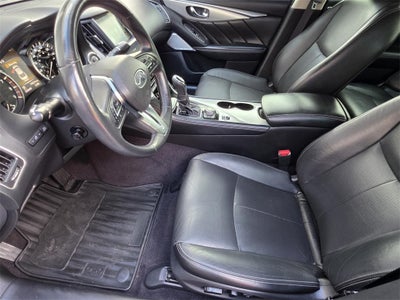 2022 INFINITI Q50 LUXE