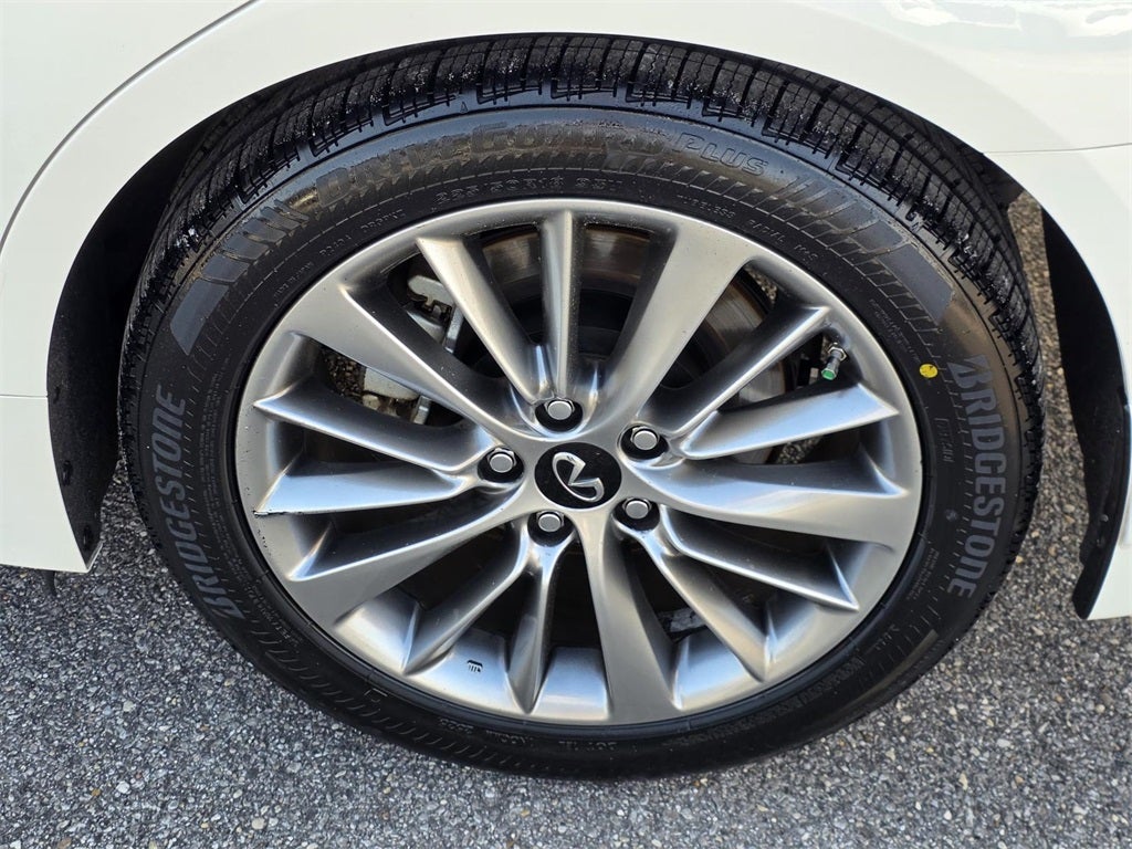 2023 INFINITI Q50 LUXE