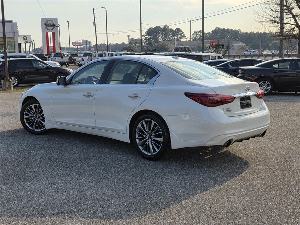 2023 INFINITI Q50 LUXE