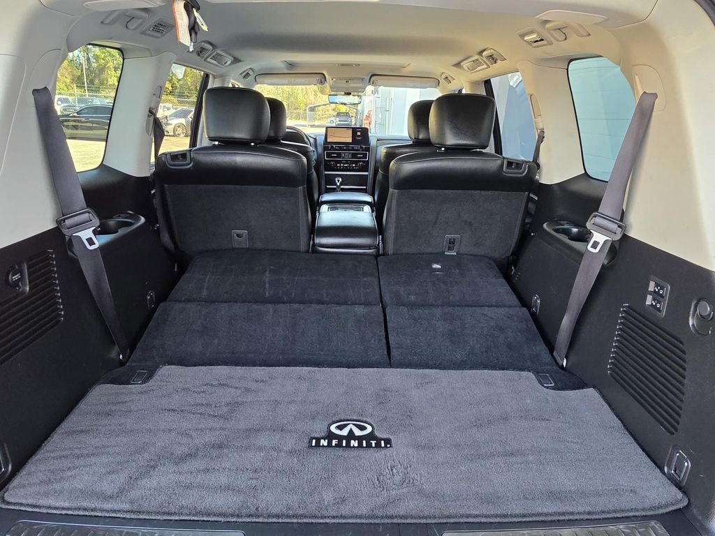 2023 INFINITI QX80 LUXE