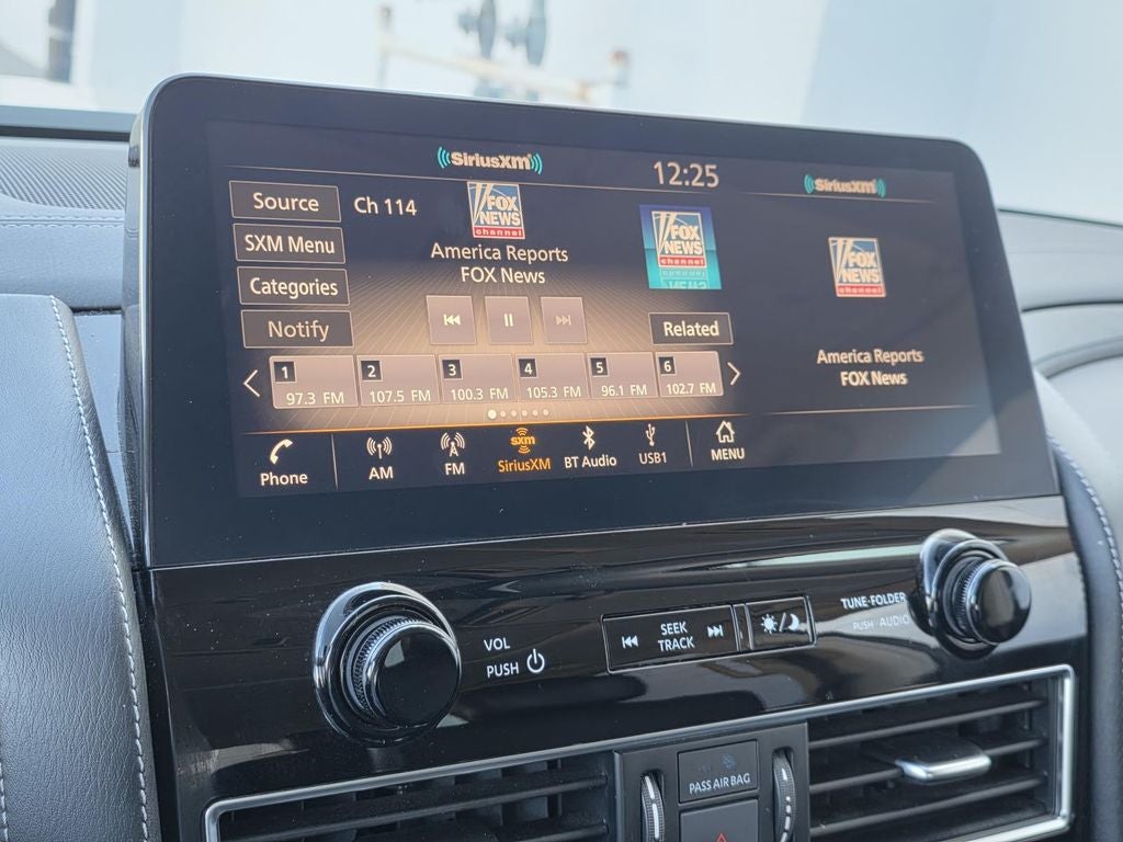 2023 INFINITI QX80 LUXE