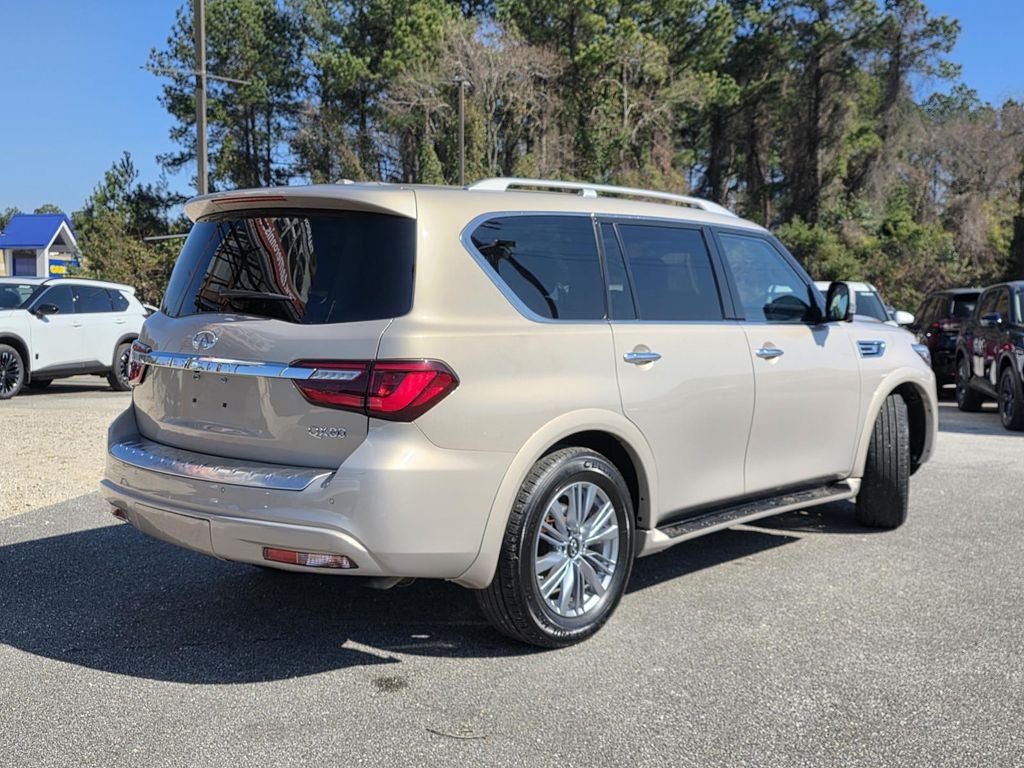 2023 INFINITI QX80 LUXE