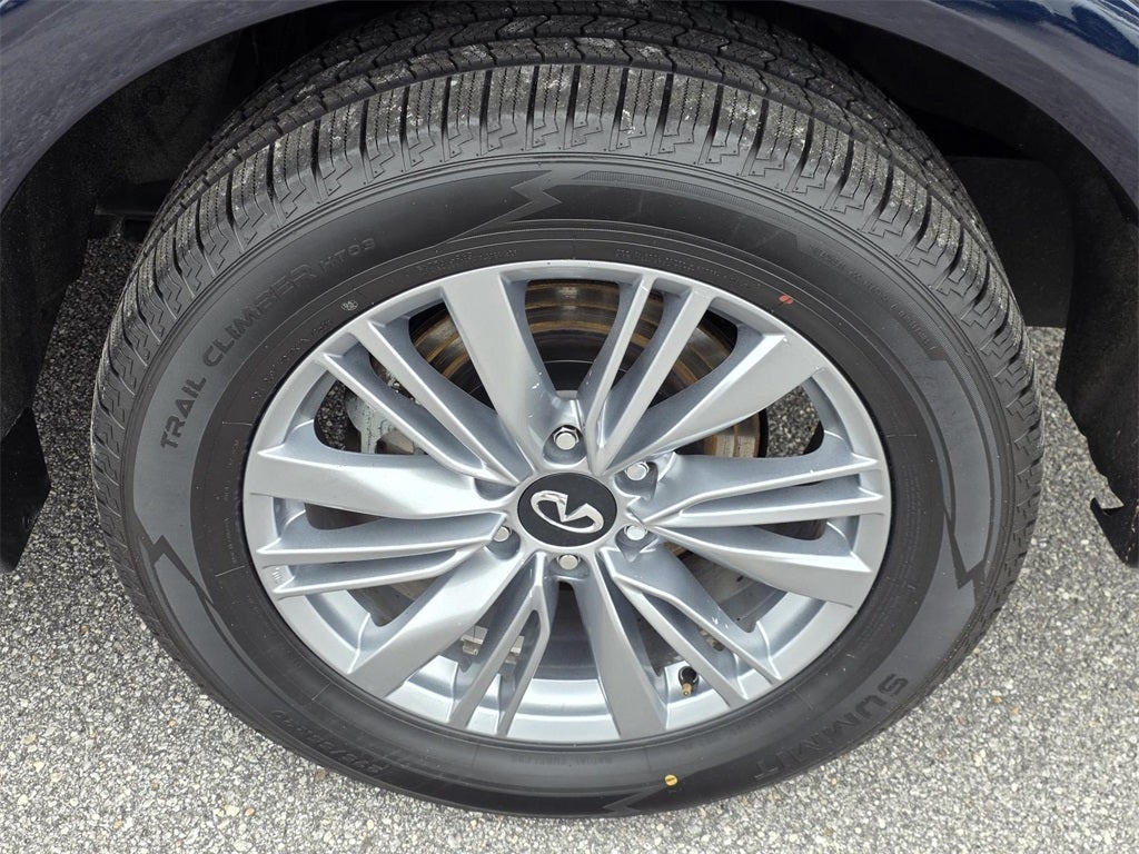 2024 INFINITI QX80 LUXE