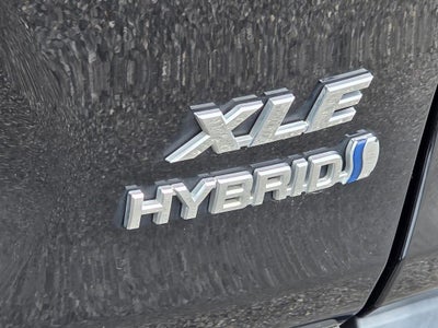 2022 Toyota RAV4 Hybrid XLE