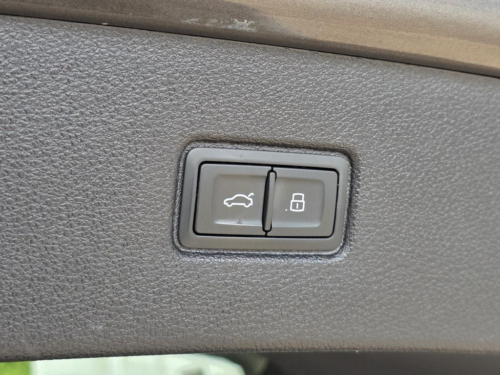 2021 Audi Q7 55 Premium Plus quattro