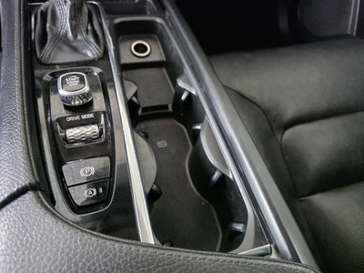 2018 Volvo XC90 T5 Momentum