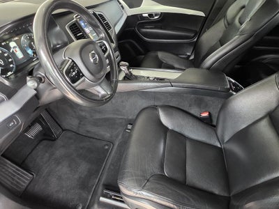 2018 Volvo XC90 T5 Momentum