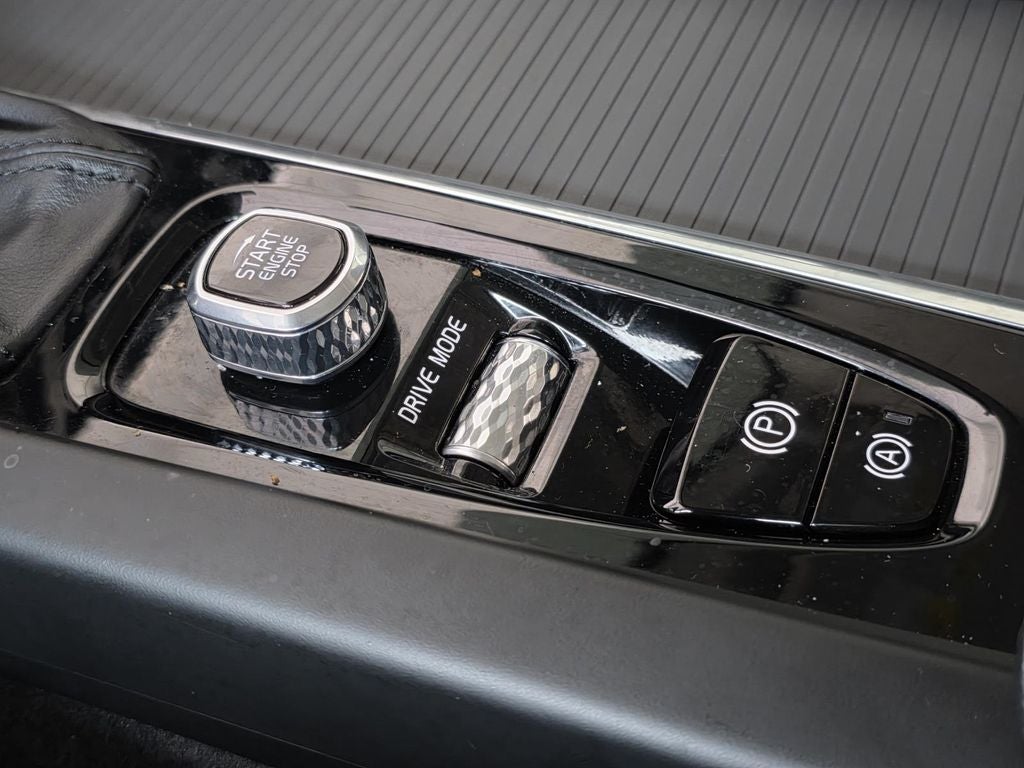 2019 Volvo XC60 T6 Momentum