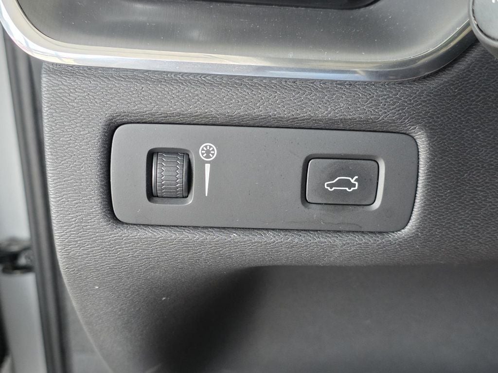 2019 Volvo XC60 T6 Momentum